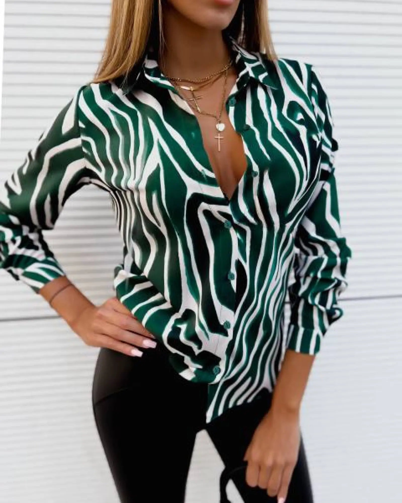 Дамска риза с ефектен десен - 4751