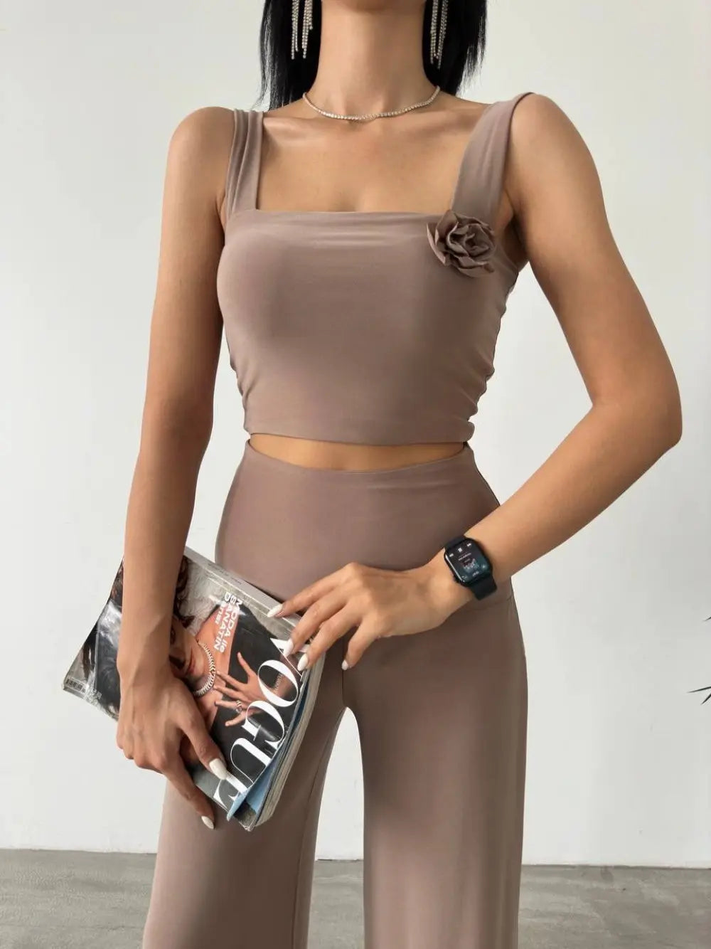 Стилен дамски комплект в бежово - 317